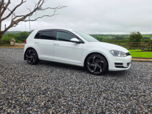 2014 Volkswagen Golf 1.6 Tdi Bluemotion Tech Se Hatchback 5dr Diesel Manual Euro 5 (s/s) (105 Ps) in White — image 2