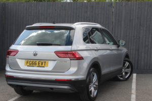 2016 Volkswagen Tiguan 2.0 Tdi Bluemotion Tech Sel in Silver — image 6