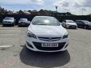 2015 Vauxhall Astra 1.6 16v Elite in White — image 2