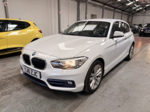 2016 BMW 1 Series 1.5 118i Sport 3-Door in White — image 3