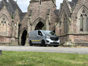 2015 Vauxhall Vivaro 1.6 Cdti 2700 Biturbo Ecoflex Sportive in Grey — image 2