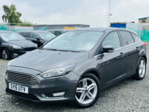2015 Ford Focus 1.0 T Ecoboost Titanium in Grey — image 3