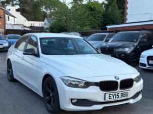 2015 BMW 3 Series 2.0 320d Ed Efficientdynamics Euro 5 (s/s) 4dr in White — image 4
