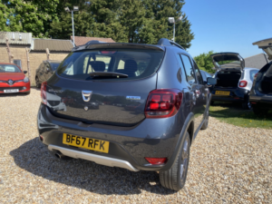 2017 Dacia Sandero Stepway 0.9 Stepway Laureate Tce 90 in Grey — image 3