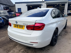 2016 BMW 3 Series 318d Sport in White — image 4