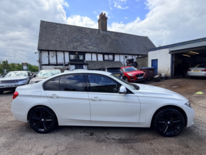 2016 BMW 3 Series 318d Sport in White — image 5