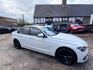 2016 BMW 3 Series 318d Sport in White — image 6