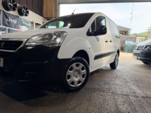 2016 Peugeot Partner 1.6 Hdi 850 Professional L1 4dr in White — image 3