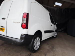 2016 Peugeot Partner 1.6 Hdi 850 Professional L1 4dr in White — image 5