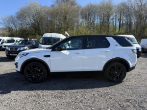 2015 Land Rover Discovery Sport 2.0 Td4 Hse Luxury in White — image 5