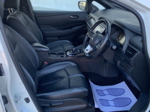 2018 Nissan Leaf 0.0 Tekna 110kw 40kwh Automatic Electric 5-Door in White — image 5