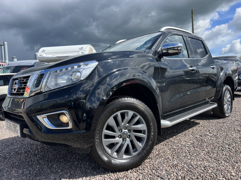 2019 Nissan Navara 2.3 Dci Tekna in Black — image 1