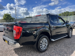 2019 Nissan Navara 2.3 Dci Tekna in Black — image 2