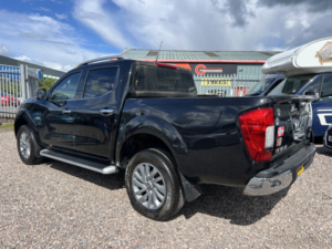 2019 Nissan Navara 2.3 Dci Tekna in Black — image 4