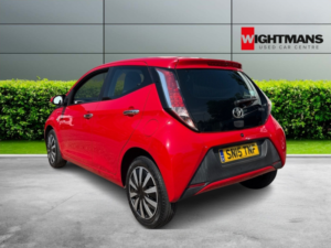 2015 Toyota Aygo 1.0 Vvt-I X-Play in Red — image 5