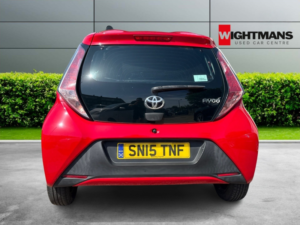 2015 Toyota Aygo 1.0 Vvt-I X-Play in Red — image 6