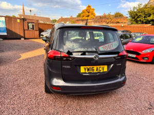 2016 Vauxhall Zafira Tourer 1.4i Turbo Design Euro 6 5dr in Grey — image 3
