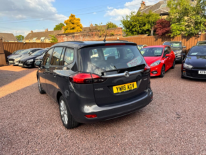 2016 Vauxhall Zafira Tourer 1.4i Turbo Design Euro 6 5dr in Grey — image 4