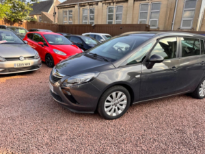 2016 Vauxhall Zafira Tourer 1.4i Turbo Design Euro 6 5dr in Grey — image 5