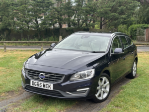 2015 Volvo V60 2.0 Se Lux Nav D4 Geartronic in Blue — image 2