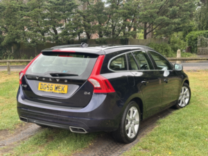 2015 Volvo V60 2.0 Se Lux Nav D4 Geartronic in Blue — image 4