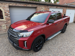 2023 Ssangyong Musso Saracen Plus + 2.2 E-Xdi Lwb in Red — image 2