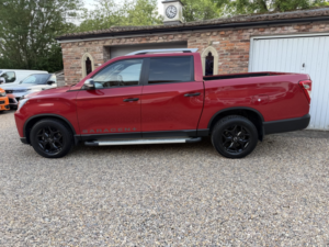 2023 Ssangyong Musso Saracen Plus + 2.2 E-Xdi Lwb in Red — image 4