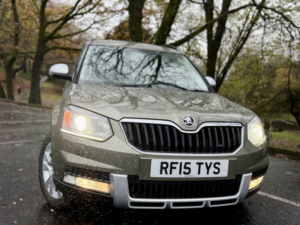 2015 Skoda Yeti 2.0 Tdi Se-L*4x4 Auto*xenon-Bt-Nav-Pdc-Leather-Cruise*stunning,!** in Green — image 3