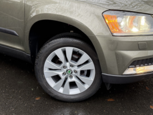 2015 Skoda Yeti 2.0 Tdi Se-L*4x4 Auto*xenon-Bt-Nav-Pdc-Leather-Cruise*stunning,!** in Green — image 4