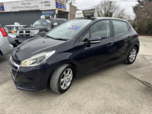 2015 Peugeot 208 1.6 Bluehdi Active in Blue — image 4
