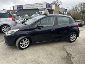 2015 Peugeot 208 1.6 Bluehdi Active in Blue — image 5
