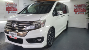 2013 Honda Stepwagon Spada Cool Spirit 2.0 Auto in White — image 5