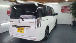 2013 Honda Stepwagon Spada Cool Spirit 2.0 Auto in White — image 6