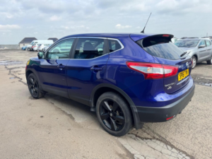 2016 Nissan Qashqai 1.6 Dig-T N-Connecta 2WD Euro 6 (s/s) 5dr in Blue — image 4