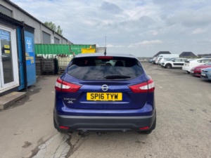 2016 Nissan Qashqai 1.6 Dig-T N-Connecta 2WD Euro 6 (s/s) 5dr in Blue — image 5