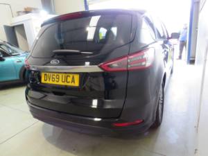 2019 Ford S-Max 2.0 Ecoblue Titanium Auto Euro 6 (s/s) 5dr in Black — image 6