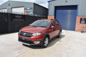 2014 Dacia Sandero Stepway 1.5 Dci Laureate Euro 5 5dr in Red — image 3