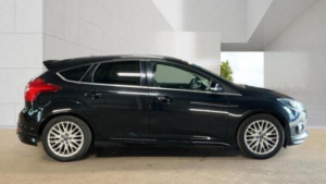 2014 Ford Focus 1.6t Ecoboost Zetec S Euro 5 (s/s) 5dr in Black — image 5