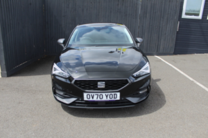 2020 SEAT Leon 1.5 Tsi Evo Fr in Black — image 2
