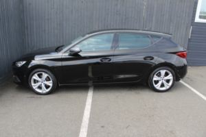 2020 SEAT Leon 1.5 Tsi Evo Fr in Black — image 5