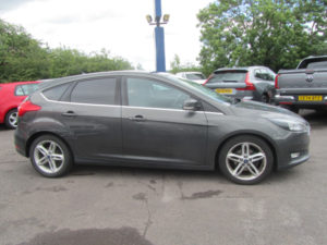 2018 Ford Focus 1.0 T Ecoboost Zetec Edition in Grey — image 2