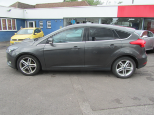 2018 Ford Focus 1.0 T Ecoboost Zetec Edition in Grey — image 6