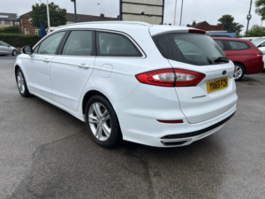 2016 Ford Mondeo 2.0 Tdci Titanium Estate in White — image 3