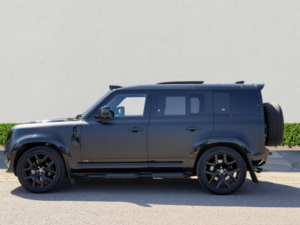 2022 Land Rover Defender 5.0 P525 V8 SUV 5dr Petrol Auto 4WD Euro 6 (s/s) (525 Ps) in White — image 4