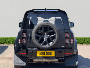 2022 Land Rover Defender 5.0 P525 V8 SUV 5dr Petrol Auto 4WD Euro 6 (s/s) (525 Ps) in White — image 6