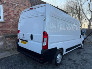 2023 Peugeot Boxer 2.2 Boxer 335 Professional Prem+ L3h2 Bhdi in White — image 3