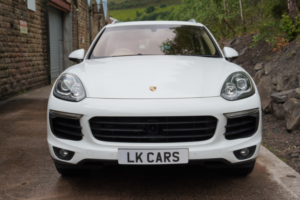 2016 Porsche Cayenne 4.2 Td V8 S in White — image 3