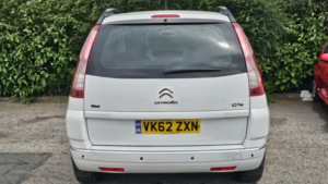 2012 Citroen Grand C4 Picasso 1.6 E-Hdi Airdream Platinum in White — image 4