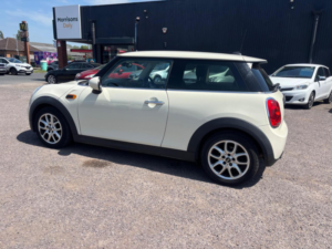 2015 MINI Hatch 1.2 One Euro 6 (s/s) 3dr in White — image 2