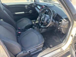 2015 MINI Hatch 1.2 One Euro 6 (s/s) 3dr in White — image 3